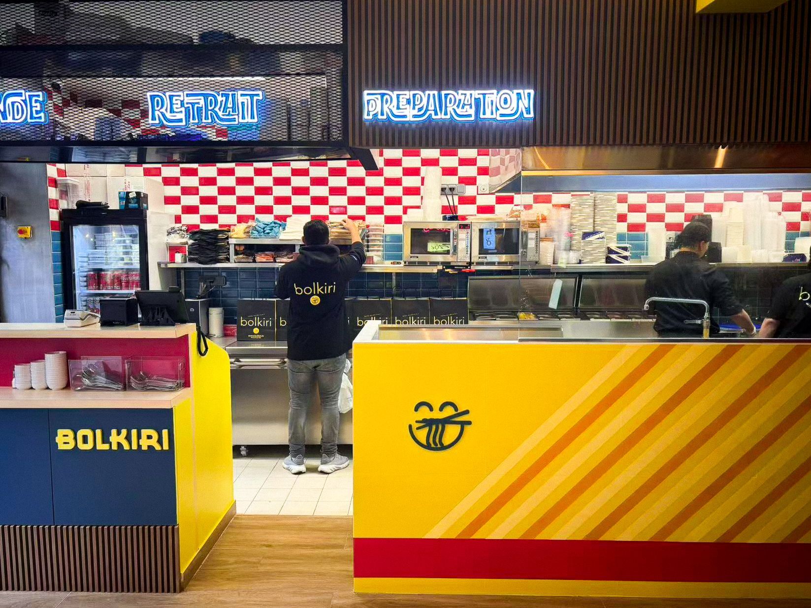 Espace intérieur de BOLKIRI, restaurant asiatique spécialisé dans la cuisine vietnamienne et street food.